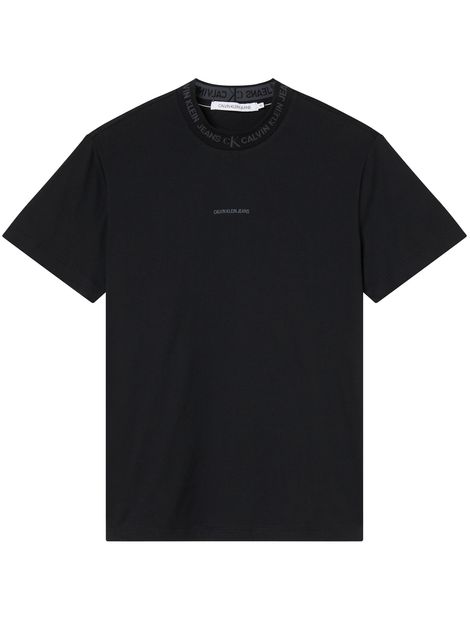Camiseta-de-algodon-organico-con-logo-en-el-cuello