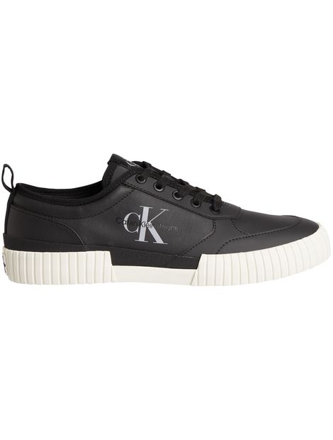 Zapatillas-de-lona-reciclada