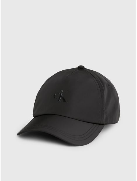 gorra-negra-con-monograma-tonal